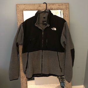Men’s North Face fleece jacket